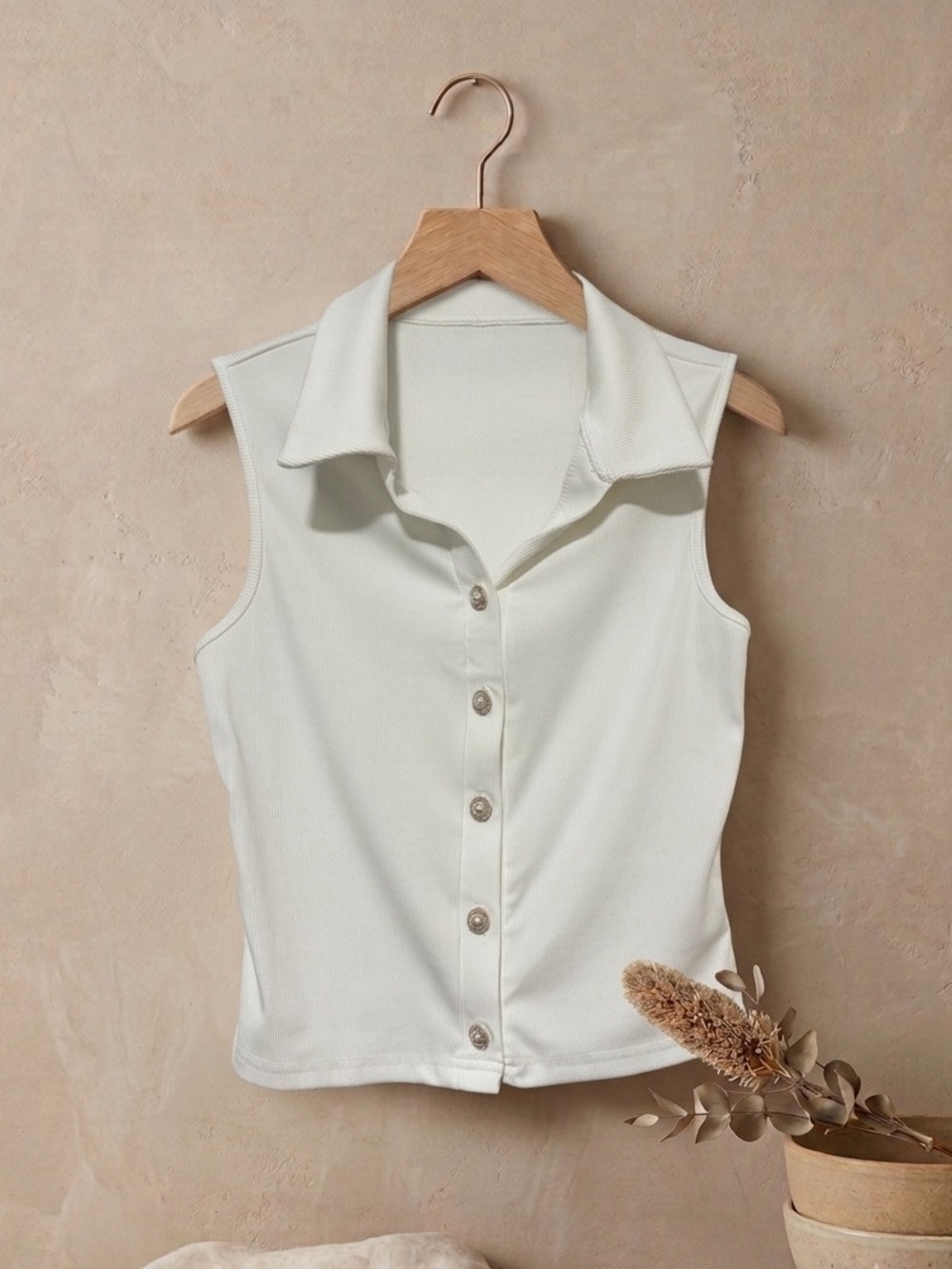 Women’s White Sleeveless Button-Front Top